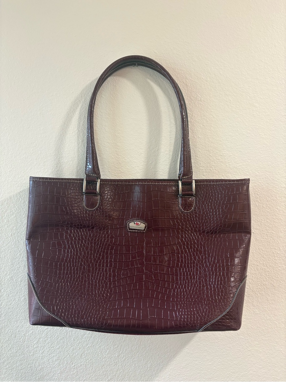 Gloria Vanderbilt Croc-Texture Tote Bag in Deep Burgundy With Silver Hardware